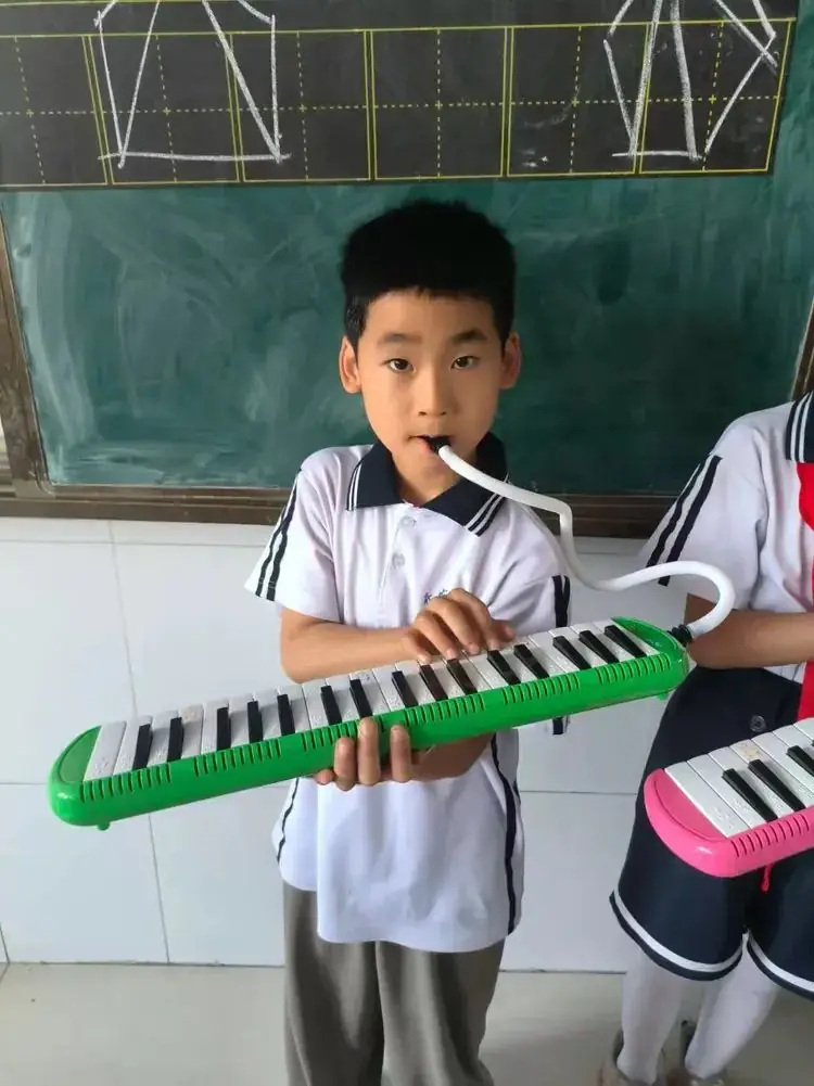 音符跳跃,琴声飞扬——中海小学二年级举办“音乐之星”评选活动 第2张 音符跳跃,琴声飞扬——中海小学二年级举办“音乐之星”评选活动 第2张