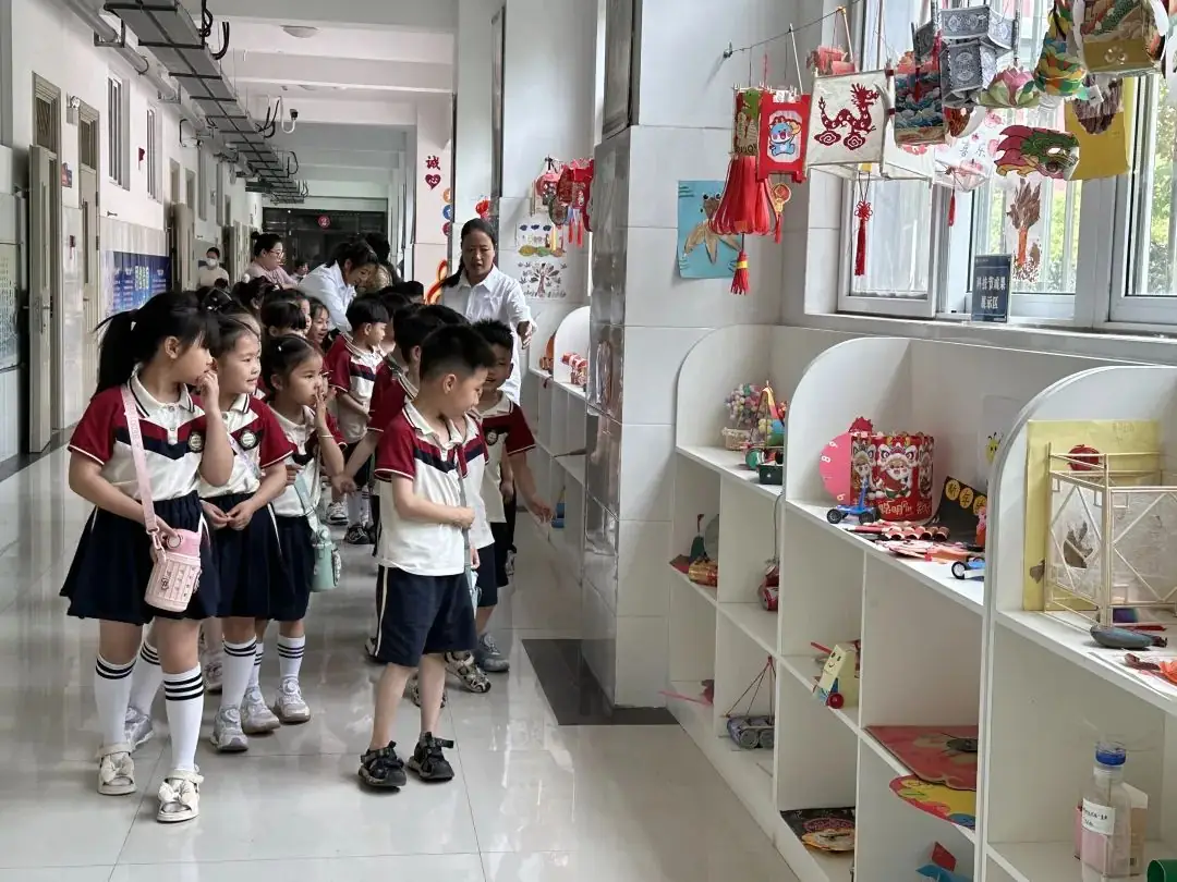 初探小学 礼遇成长——枣庄市第二十九中学附属幼儿园大班组参观小学活动 第54张 初探小学 礼遇成长——枣庄市第二十九中学附属幼儿园大班组参观小学活动 第54张
