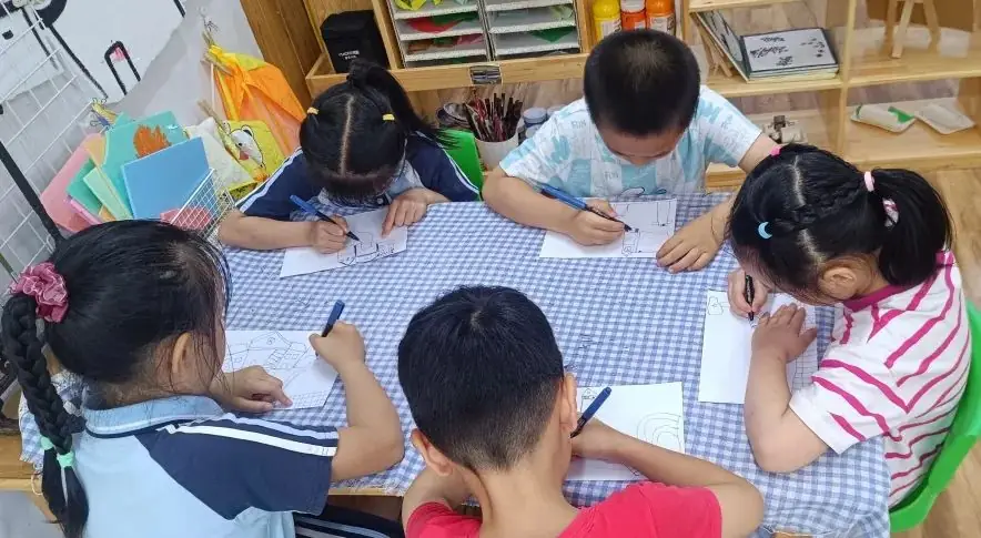 【园级动态】初探小学 期望成长——红岭幼儿园大班组参观小学活动纪实 第11张 【园级动态】初探小学 期望成长——红岭幼儿园大班组参观小学活动纪实 第11张
