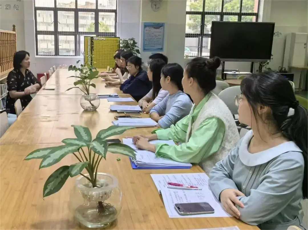 闪亮的日子 | 龙华中心小学“新百年 星教师”第八届班主任节 第32张 闪亮的日子 | 龙华中心小学“新百年 星教师”第八届班主任节 第32张