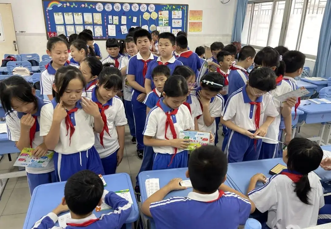 激发智慧之光,点亮思维之旅 —— 梅山小学四年级数学素养月活动纪实 第18张 激发智慧之光,点亮思维之旅 —— 梅山小学四年级数学素养月活动纪实 第18张