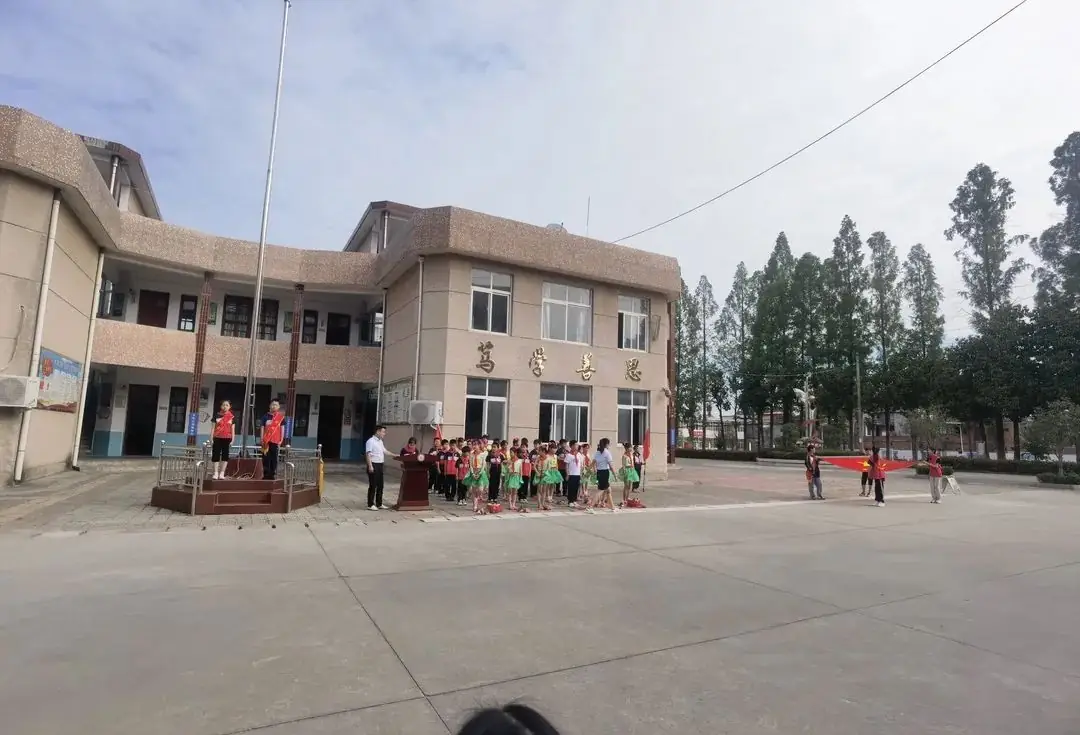 “初探小学 稳步启航”—— 沙窝镇中心幼儿园大班幼小衔接策划活动 第8张 “初探小学 稳步启航”—— 沙窝镇中心幼儿园大班幼小衔接策划活动 第8张