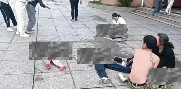 2死10伤!江西45岁女子在小学内持刀行凶! 第2张