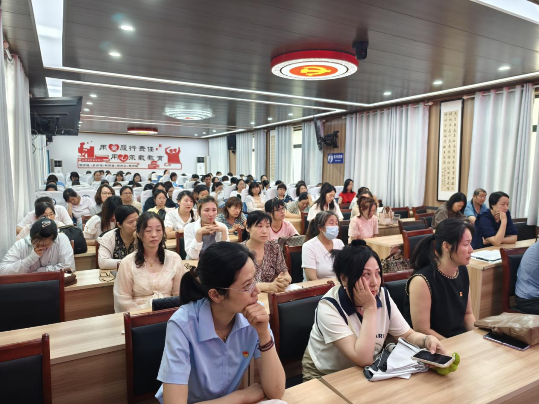 绿色转型 节能攻坚——周口市闫庄小学教育集团开展“节能宣传月”主题班会 第7张 绿色转型 节能攻坚——周口市闫庄小学教育集团开展“节能宣传月”主题班会 第7张