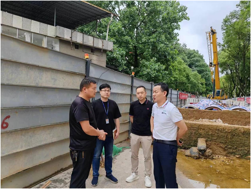 市城管局督导主城区高考考点周边市容秩序、环境卫生工作 第2张 市城管局督导主城区高考考点周边市容秩序、环境卫生工作 第2张