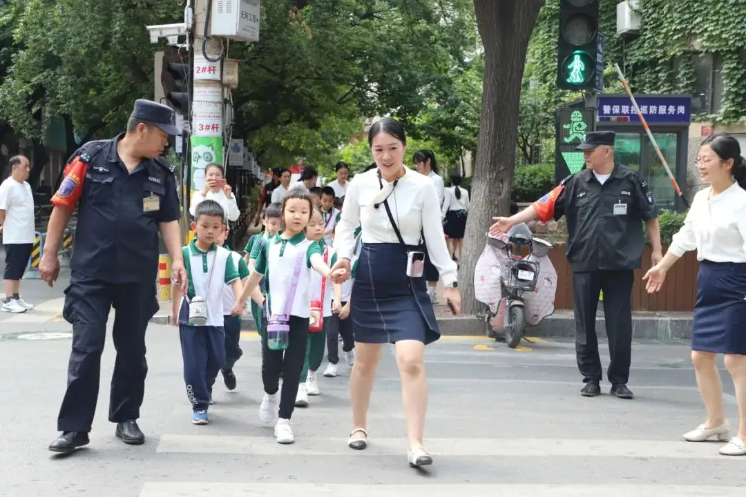 【幼小衔接】小学长啥样?我想去看看——济南市经五路幼儿园幼小衔接系列活动之走进小学 第100张 【幼小衔接】小学长啥样?我想去看看——济南市经五路幼儿园幼小衔接系列活动之走进小学 第100张