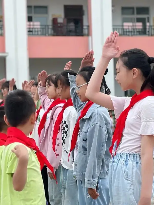 【走,参观小学去!】佛子山镇中心幼儿园大班级部参观小学活动 第33张 【走,参观小学去!】佛子山镇中心幼儿园大班级部参观小学活动 第33张