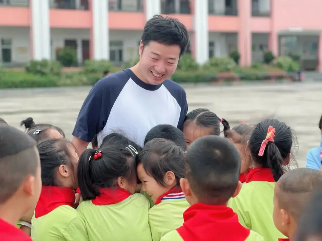 【走,参观小学去!】佛子山镇中心幼儿园大班级部参观小学活动 第66张 【走,参观小学去!】佛子山镇中心幼儿园大班级部参观小学活动 第66张