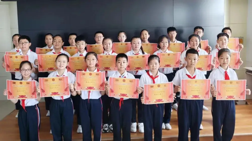【故城县郑口第三小学·教学】以评激趣展风采  以评促学共成长——故城县郑口第三小学举行英语乐评活动 第28张