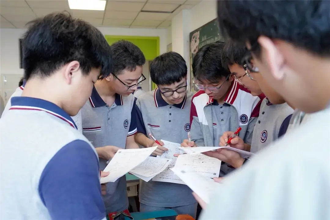 中考没上一批线,高考剑指重点大学!这所高中的目标墙亮了,他们的底气从何而来 第8张 中考没上一批线,高考剑指重点大学!这所高中的目标墙亮了,他们的底气从何而来 第8张