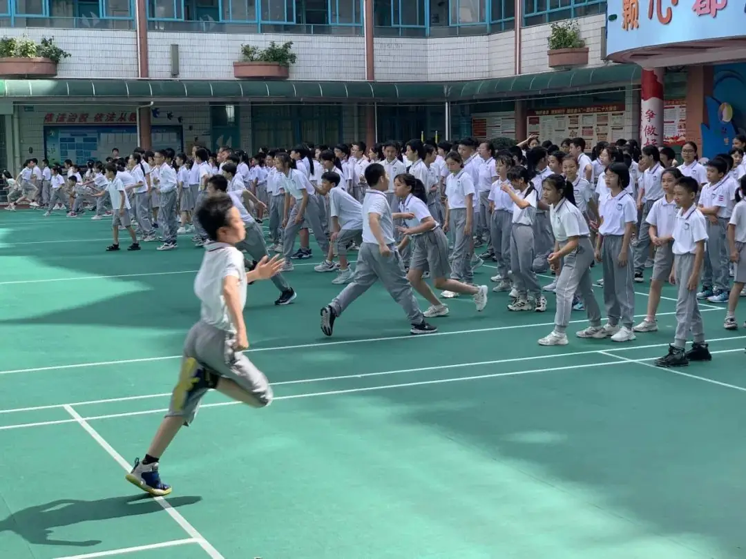 湖南省凤凰县阿拉石化小学“优才生”赴荔园小学跟班研学 第35张 湖南省凤凰县阿拉石化小学“优才生”赴荔园小学跟班研学 第35张