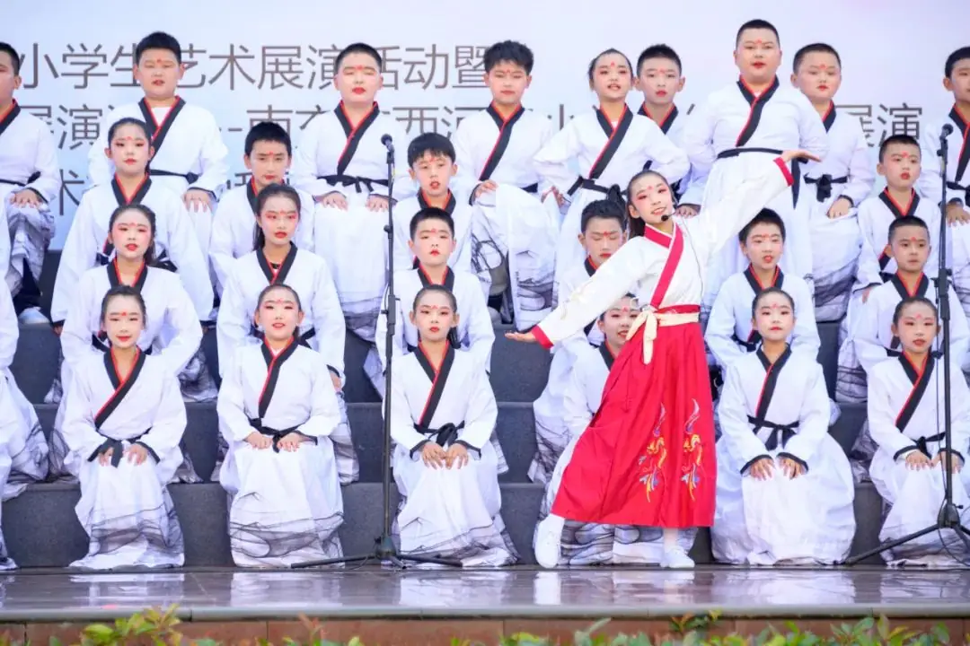 南充市西河路小学:童年印象  艺美繁春——第二十四届校园艺术节暨学科融合成果展演 第46张