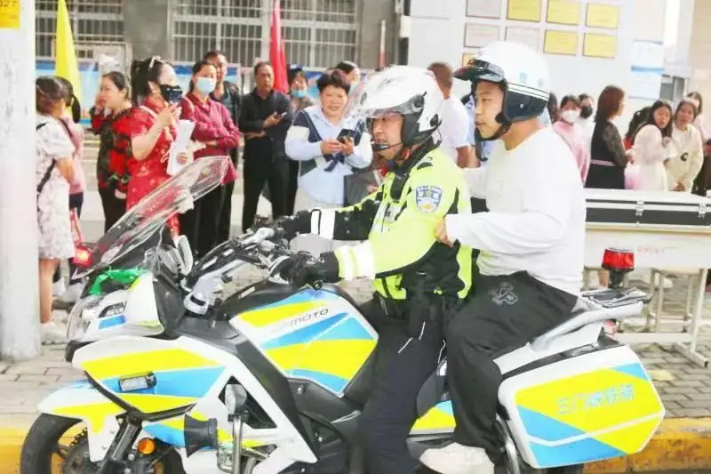 护航高考 交警同行丨三门峡交警推出护航高考八项举措 第5张 护航高考 交警同行丨三门峡交警推出护航高考八项举措 第5张