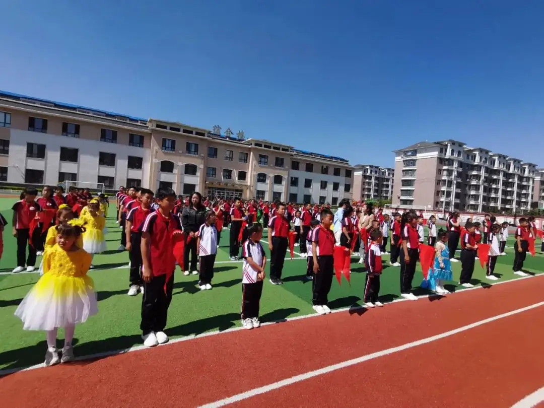 第四实验小学“ 红领巾爱祖国 ”分批入队仪式 第5张 第四实验小学“ 红领巾爱祖国 ”分批入队仪式 第5张
