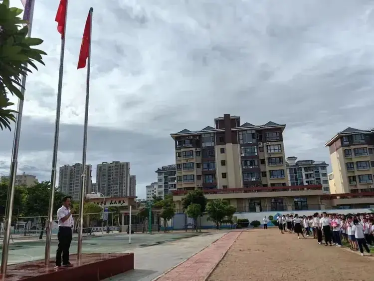 成长“愈”心 温暖同行——文昌市树芳小学开展心理健康教育月主题活动 第5张 成长“愈”心 温暖同行——文昌市树芳小学开展心理健康教育月主题活动 第5张