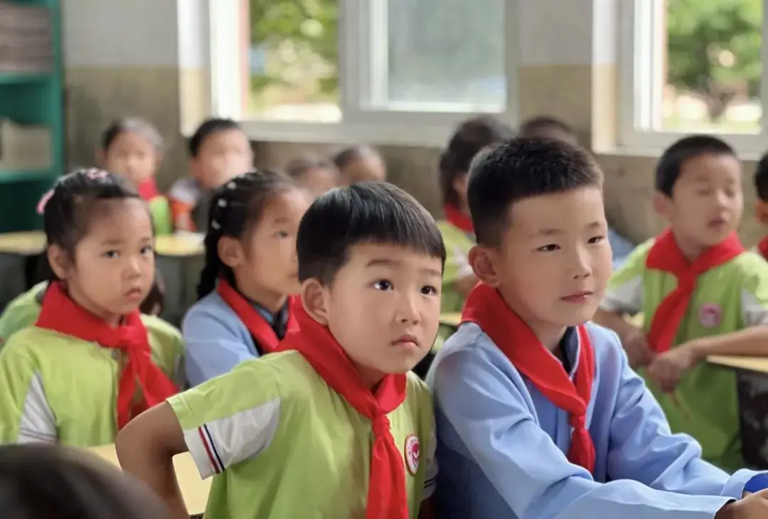 【走,参观小学去!】佛子山镇中心幼儿园大班级部参观小学活动 第44张 【走,参观小学去!】佛子山镇中心幼儿园大班级部参观小学活动 第44张