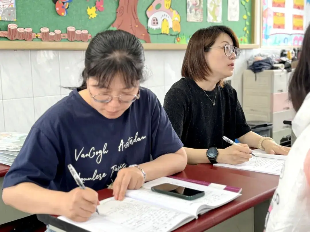【芳华初绽放 磨砺促成长】李公朴小学潜力教师课堂展示 第17张