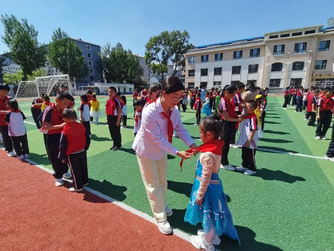 第四实验小学“ 红领巾爱祖国 ”分批入队仪式 第10张 第四实验小学“ 红领巾爱祖国 ”分批入队仪式 第10张