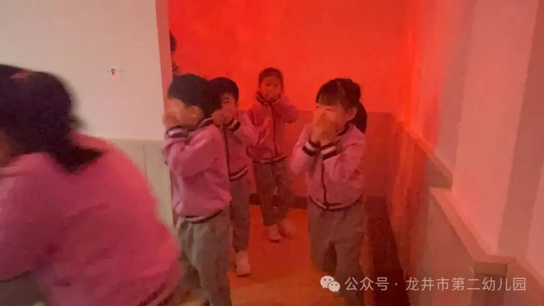 【幼儿活动】“趣”探小学,“幼”见成长——龙井市第二幼儿园携手龙井市东山实验小学开展参观小学活动 第54张 【幼儿活动】“趣”探小学,“幼”见成长——龙井市第二幼儿园携手龙井市东山实验小学开展参观小学活动 第54张