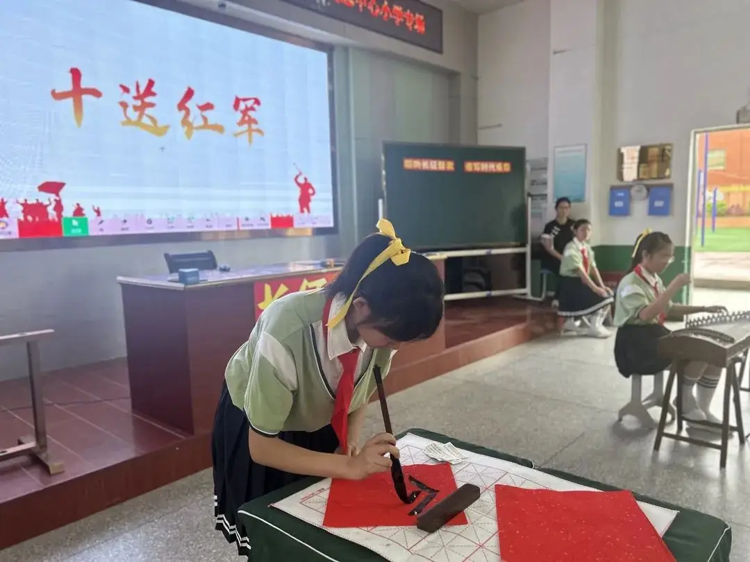尚志中心小学:举行晋江市谢志辉少先队名辅导员工作室第三场活动(尚志中心小学专场) 第11张 尚志中心小学:举行晋江市谢志辉少先队名辅导员工作室第三场活动(尚志中心小学专场) 第11张