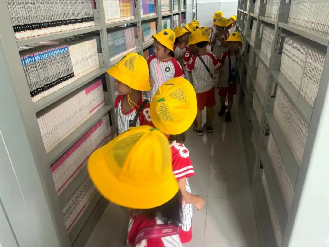 美好初夏,“幼”见小学——安阳高新区商颂小学迎接各幼儿园走进小学幼小衔接活动纪实 第20张 美好初夏,“幼”见小学——安阳高新区商颂小学迎接各幼儿园走进小学幼小衔接活动纪实 第20张