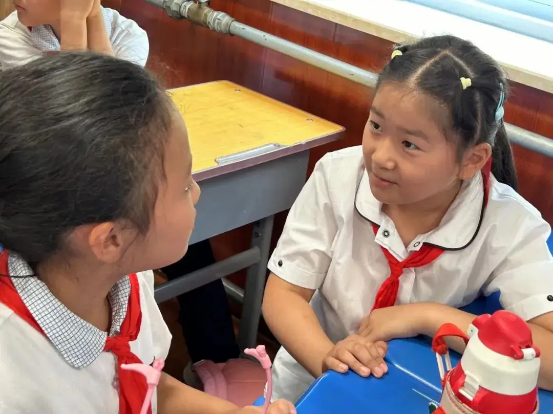 用心守护光明——燕柳小学三(6)中队全国爱眼日开展爱眼护眼科普讲座 第10张 用心守护光明——燕柳小学三(6)中队全国爱眼日开展爱眼护眼科普讲座 第10张