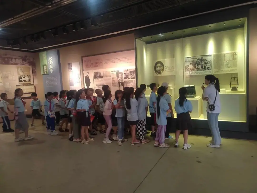 花园小学“国歌嘹亮 耕读童年”——庆六一•红领巾爱祖国研学实践活动 第24张 花园小学“国歌嘹亮 耕读童年”——庆六一•红领巾爱祖国研学实践活动 第24张