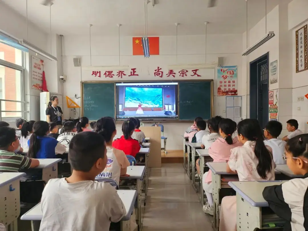 【养正·时讯】卧虎山小学首部红色情景剧《雪山上的小太阳》今日“公映”! 第6张 【养正·时讯】卧虎山小学首部红色情景剧《雪山上的小太阳》今日“公映”! 第6张