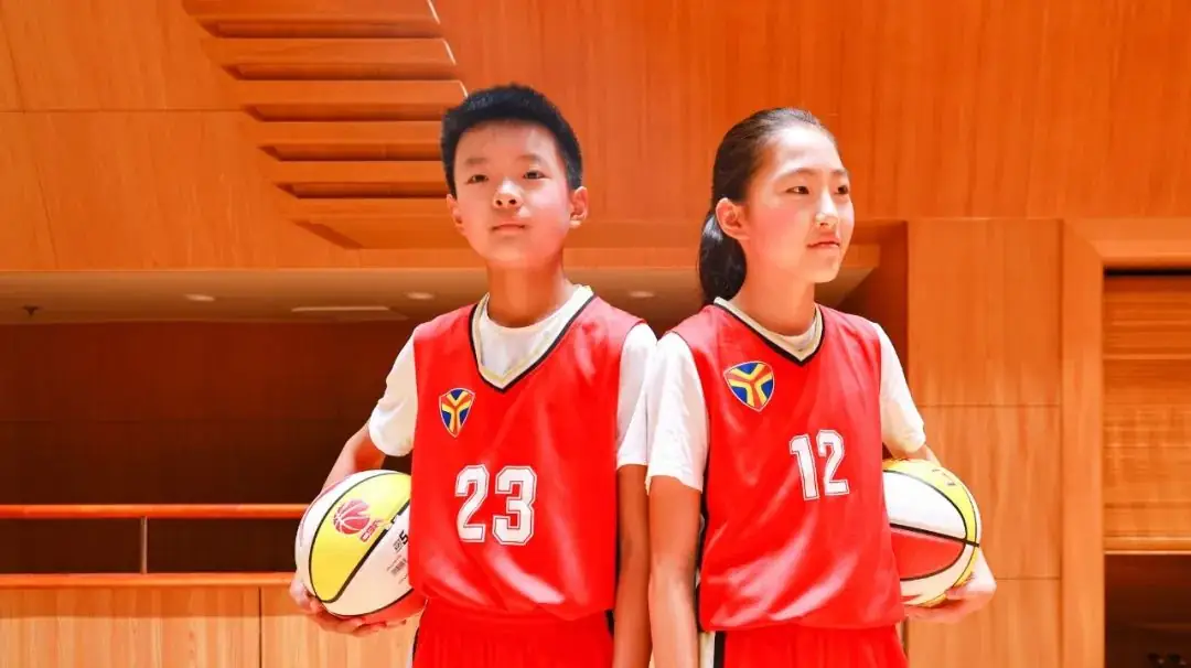 灯市口小学举行“逐光前行 扬帆远航”金帆合唱团二十周年专场音乐会暨灯市口小学建校160周年素质教育成果展示活动 第98张 灯市口小学举行“逐光前行 扬帆远航”金帆合唱团二十周年专场音乐会暨灯市口小学建校160周年素质教育成果展示活动 第98张