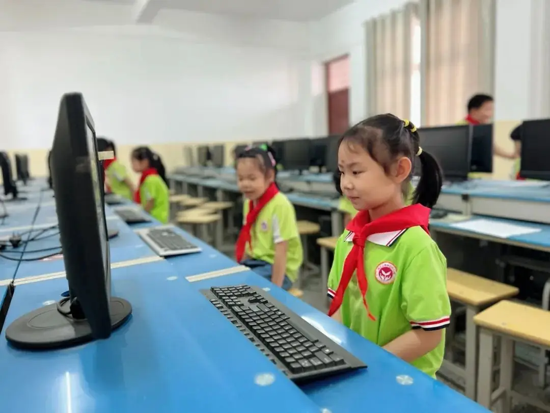 【走,参观小学去!】佛子山镇中心幼儿园大班级部参观小学活动 第46张 【走,参观小学去!】佛子山镇中心幼儿园大班级部参观小学活动 第46张