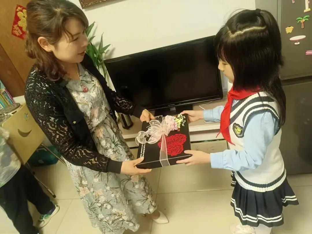 童心 同心 共成长——东华小学举行庆六一暨新队员入队仪式活动 第19张 童心 同心 共成长——东华小学举行庆六一暨新队员入队仪式活动 第19张