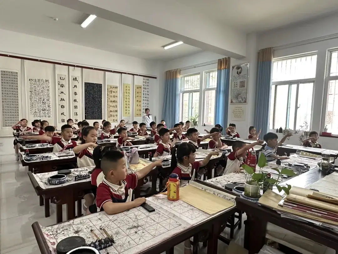 初探小学 礼遇成长——枣庄市第二十九中学附属幼儿园大班组参观小学活动 第45张 初探小学 礼遇成长——枣庄市第二十九中学附属幼儿园大班组参观小学活动 第45张