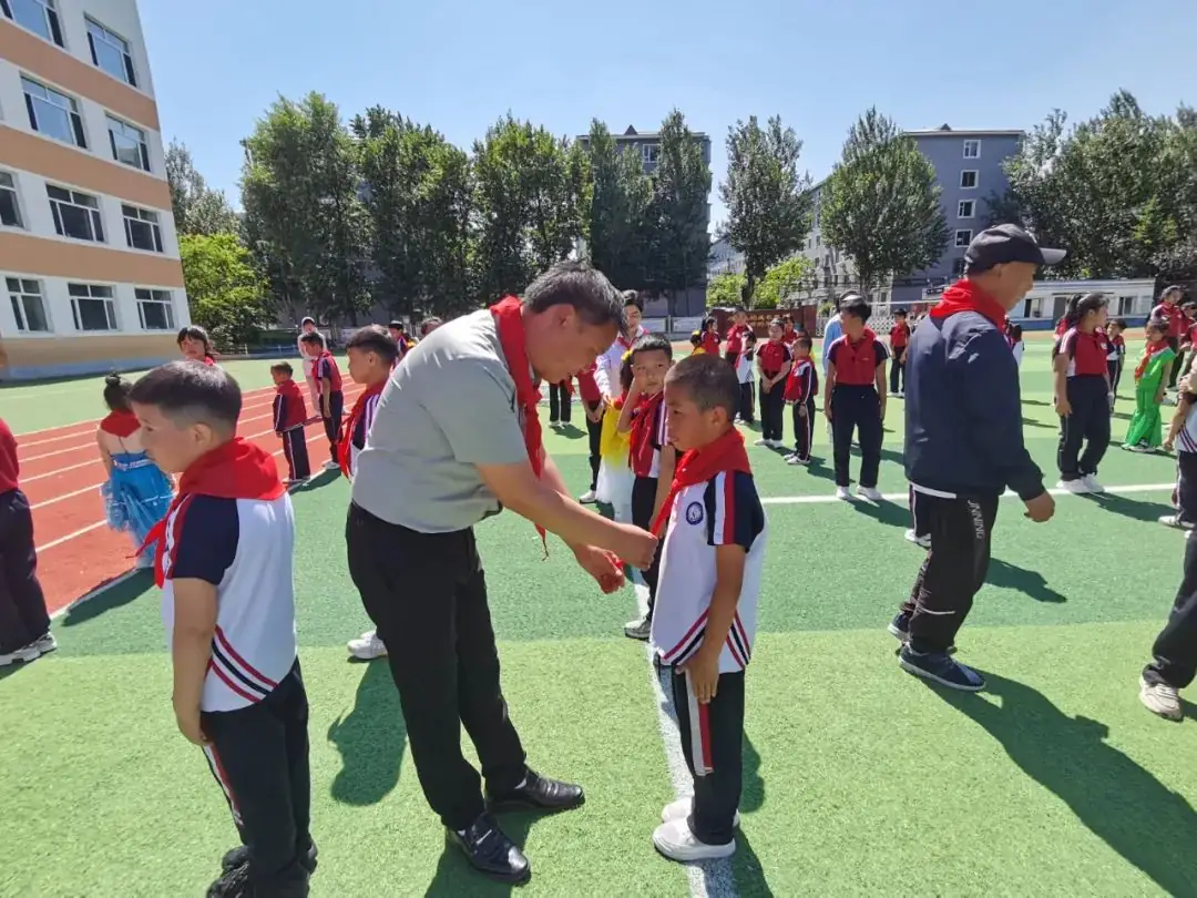 第四实验小学“ 红领巾爱祖国 ”分批入队仪式 第9张 第四实验小学“ 红领巾爱祖国 ”分批入队仪式 第9张