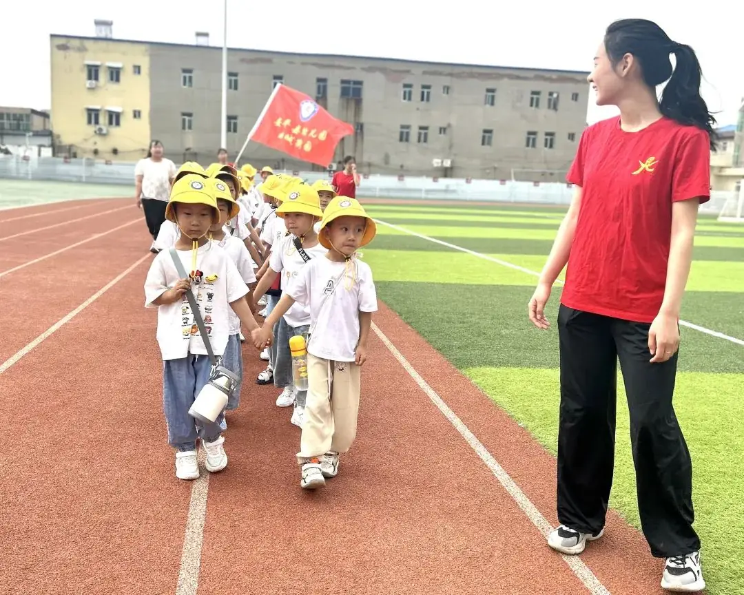 【初探小学 礼遇成长】——安平县幼儿园旧城街园参观小学活动纪实 第9张 【初探小学 礼遇成长】——安平县幼儿园旧城街园参观小学活动纪实 第9张
