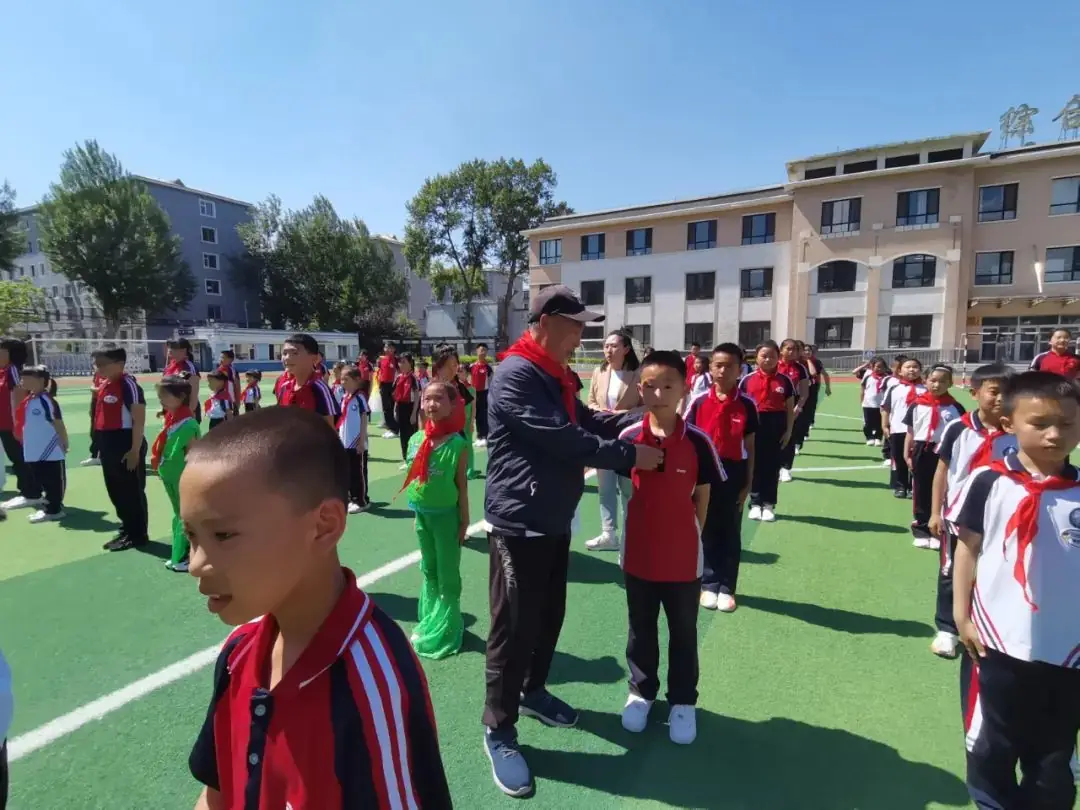第四实验小学“ 红领巾爱祖国 ”分批入队仪式 第13张 第四实验小学“ 红领巾爱祖国 ”分批入队仪式 第13张