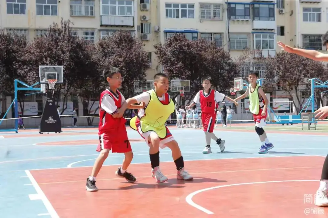 晋城市城区凤台小学在市区小学生篮球联赛中获佳绩 第11张 晋城市城区凤台小学在市区小学生篮球联赛中获佳绩 第11张