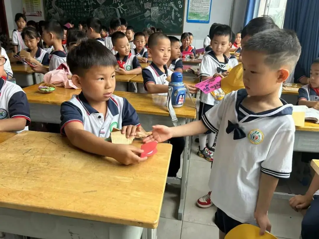 【无棣县实验幼儿园分园】走进小学,乐享成长——大班幼儿参观第四实验小学纪实 第47张 【无棣县实验幼儿园分园】走进小学,乐享成长——大班幼儿参观第四实验小学纪实 第47张