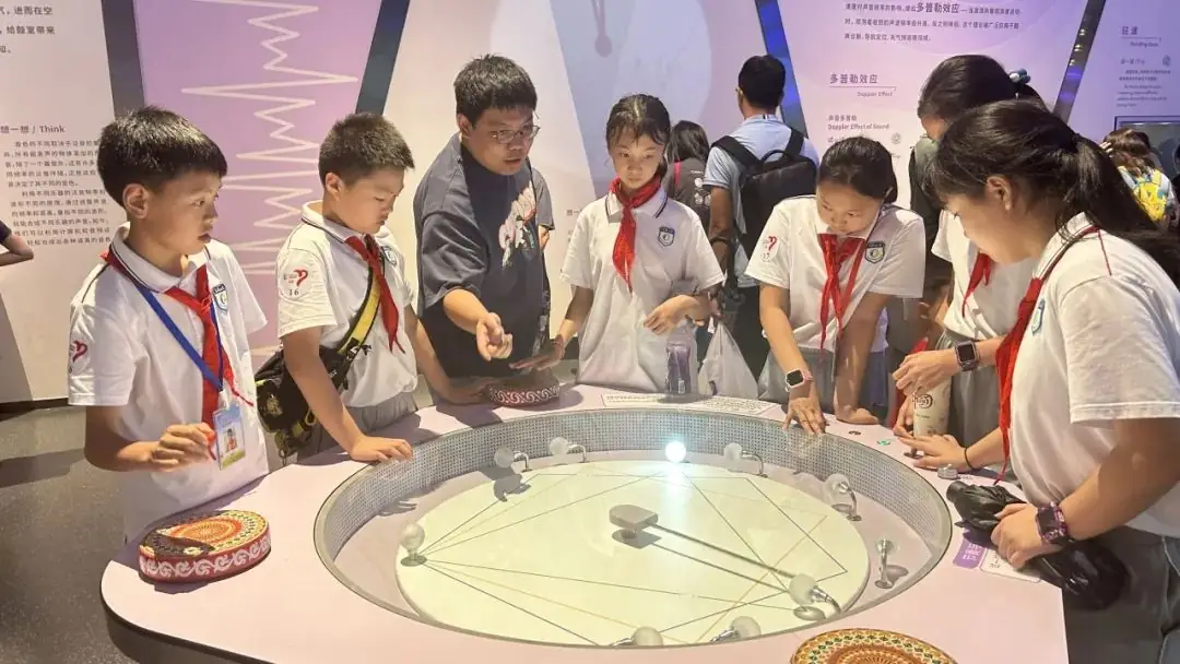 湖南省凤凰县阿拉石化小学“优才生”赴荔园小学跟班研学 第92张 湖南省凤凰县阿拉石化小学“优才生”赴荔园小学跟班研学 第92张