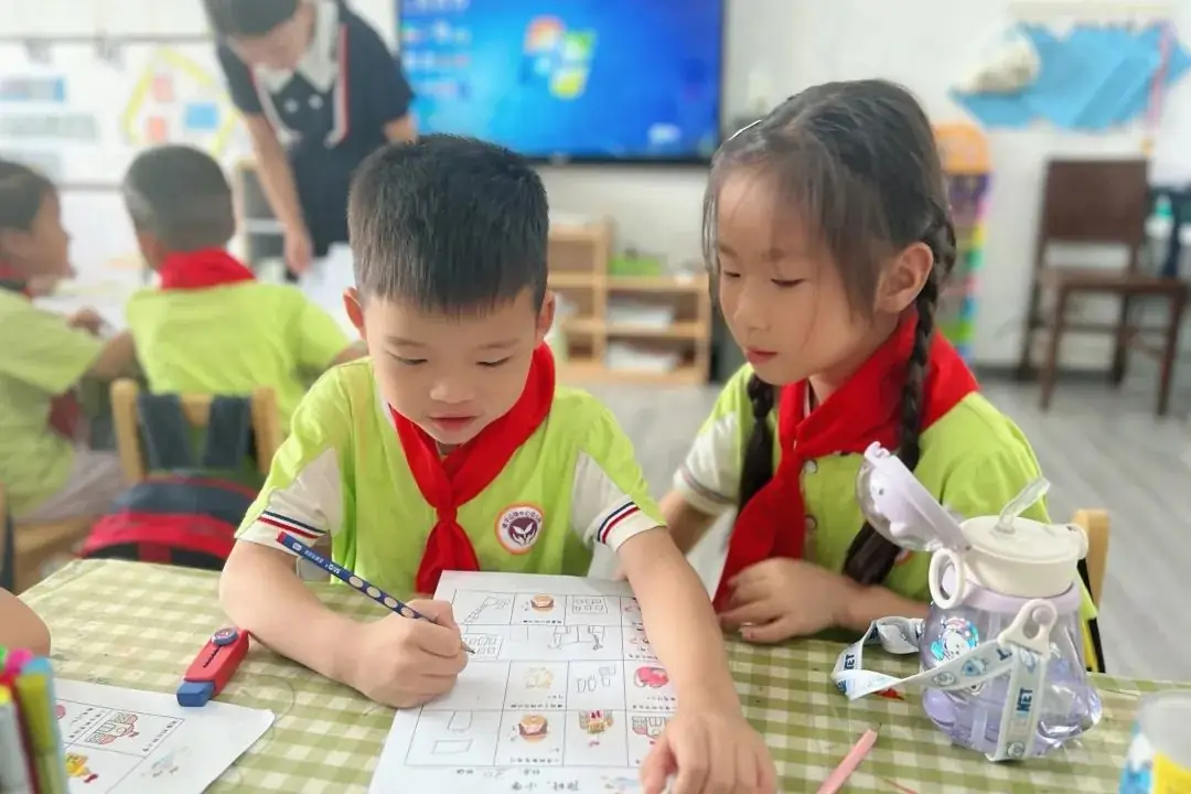 【走,参观小学去!】佛子山镇中心幼儿园大班级部参观小学活动 第81张 【走,参观小学去!】佛子山镇中心幼儿园大班级部参观小学活动 第81张