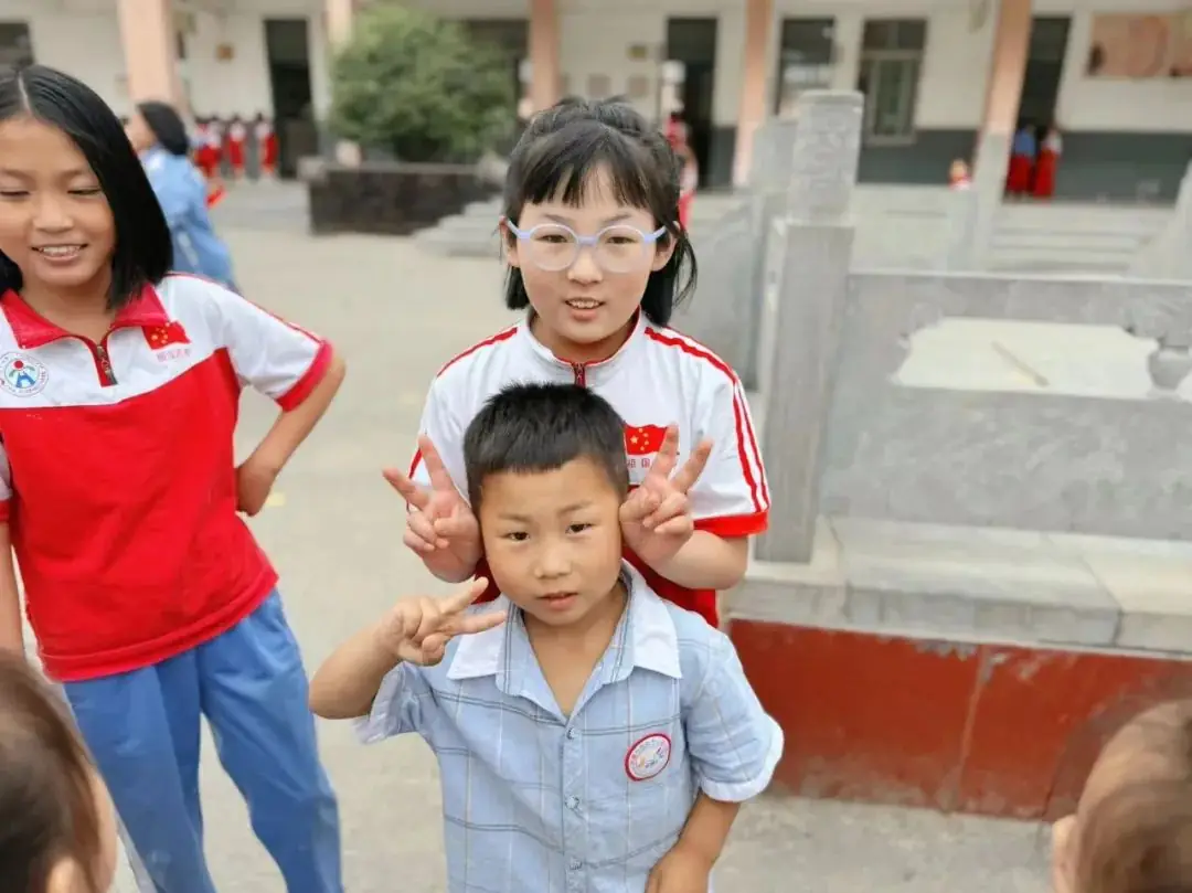 【初探小学 礼遇成长】何楼办事处中心幼儿园大班小朋友参观小学活动 第43张 【初探小学 礼遇成长】何楼办事处中心幼儿园大班小朋友参观小学活动 第43张