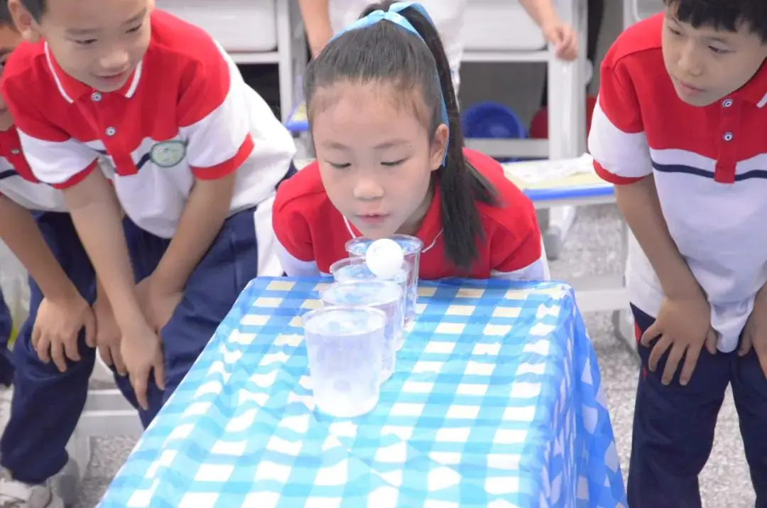 税润童心 筑梦未来——万盛小学税法进校园暨“六.一”游园嘉年华庆祝活动 第13张 税润童心 筑梦未来——万盛小学税法进校园暨“六.一”游园嘉年华庆祝活动 第13张