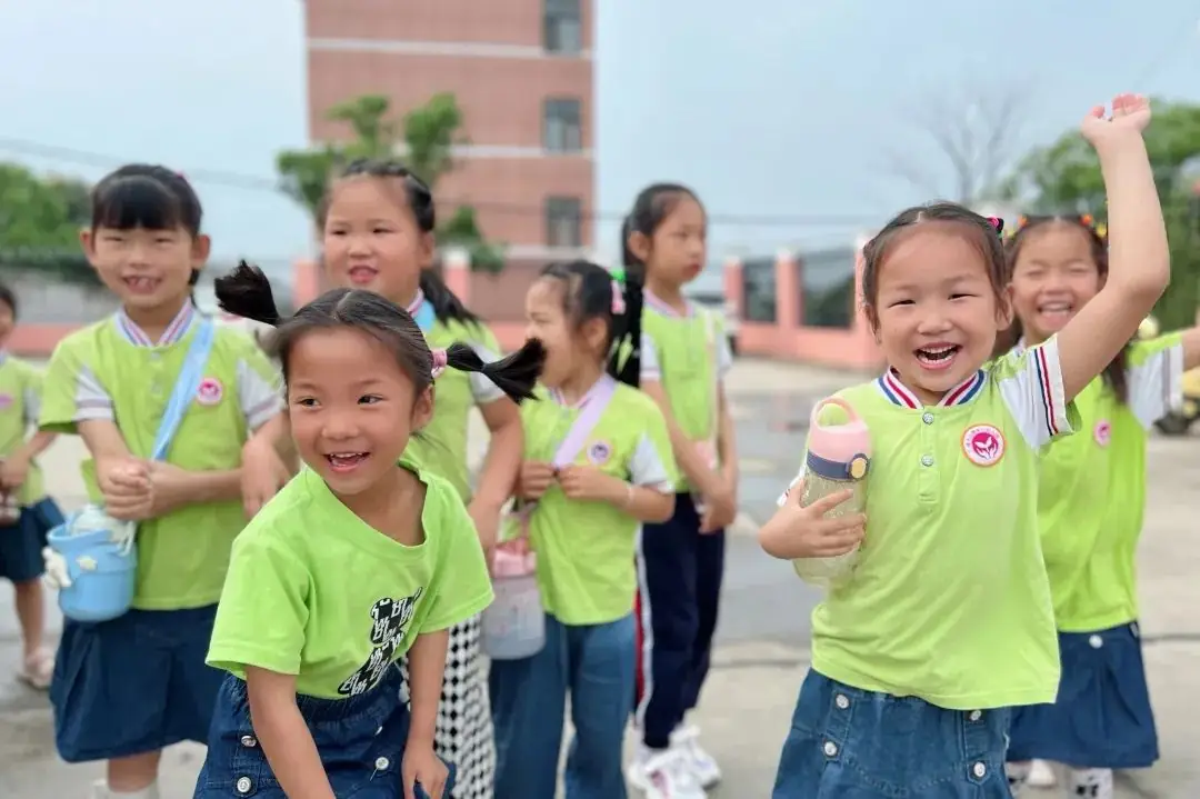 【走,参观小学去!】佛子山镇中心幼儿园大班级部参观小学活动 第7张 【走,参观小学去!】佛子山镇中心幼儿园大班级部参观小学活动 第7张