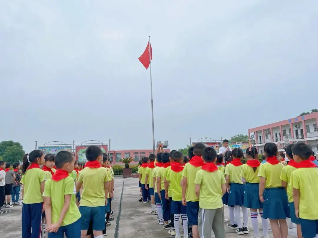 【走,参观小学去!】佛子山镇中心幼儿园大班级部参观小学活动 第24张 【走,参观小学去!】佛子山镇中心幼儿园大班级部参观小学活动 第24张