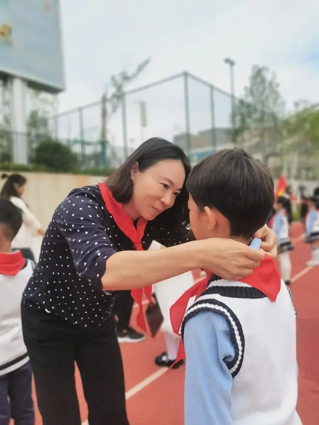 童心 同心 共成长——东华小学举行庆六一暨新队员入队仪式活动 第14张 童心 同心 共成长——东华小学举行庆六一暨新队员入队仪式活动 第14张