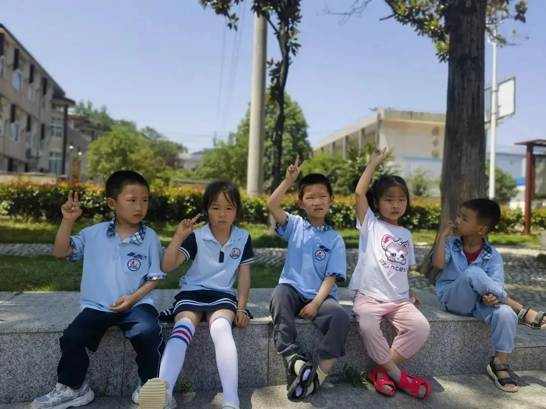 “初探小学 稳步启航”—— 沙窝镇中心幼儿园大班幼小衔接策划活动 第109张 “初探小学 稳步启航”—— 沙窝镇中心幼儿园大班幼小衔接策划活动 第109张