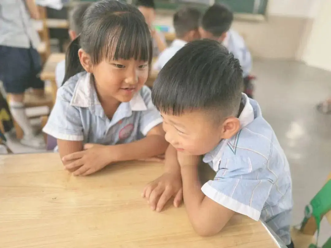 【初探小学 礼遇成长】何楼办事处中心幼儿园大班小朋友参观小学活动 第18张 【初探小学 礼遇成长】何楼办事处中心幼儿园大班小朋友参观小学活动 第18张