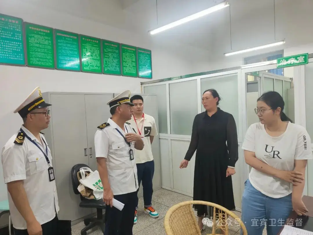宜宾卫生监督机构全力保障高考卫生安全 第4张 宜宾卫生监督机构全力保障高考卫生安全 第4张