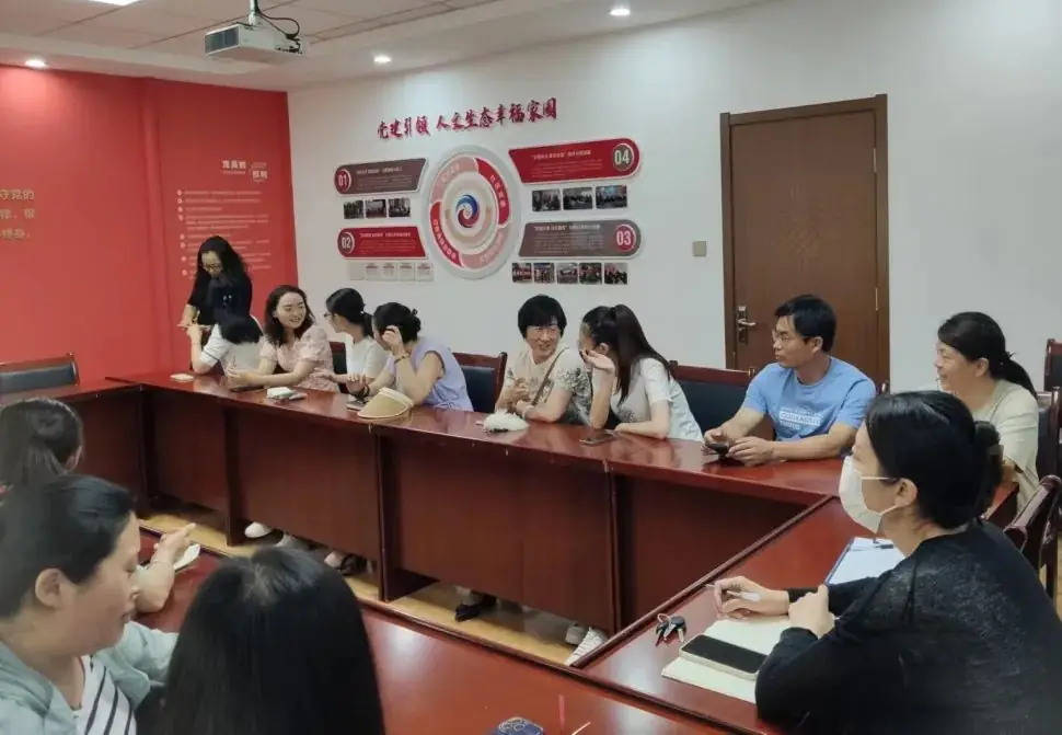 家校共育丨阳区第二实验小学“和乐”家庭教育服务站走进顺德居社区与家长共话——亲子沟通的艺术-第8张图片-四季读书网