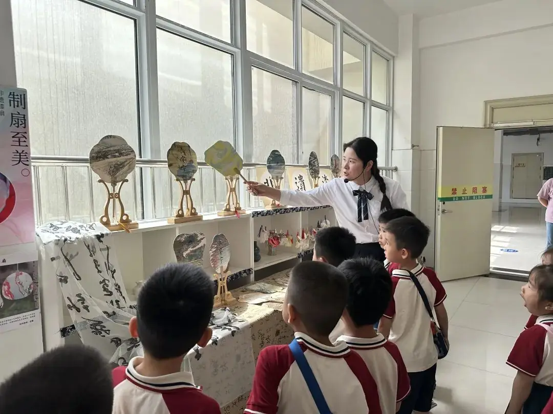 初探小学 礼遇成长——枣庄市第二十九中学附属幼儿园大班组参观小学活动 第20张 初探小学 礼遇成长——枣庄市第二十九中学附属幼儿园大班组参观小学活动 第20张