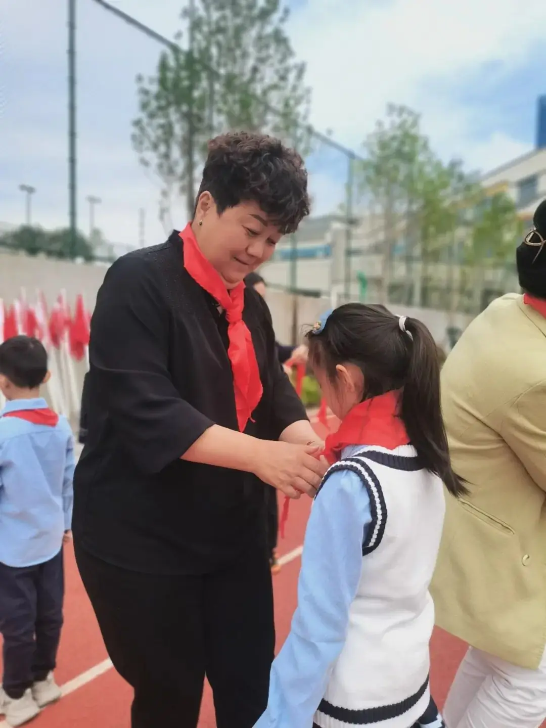 童心 同心 共成长——东华小学举行庆六一暨新队员入队仪式活动 第12张 童心 同心 共成长——东华小学举行庆六一暨新队员入队仪式活动 第12张